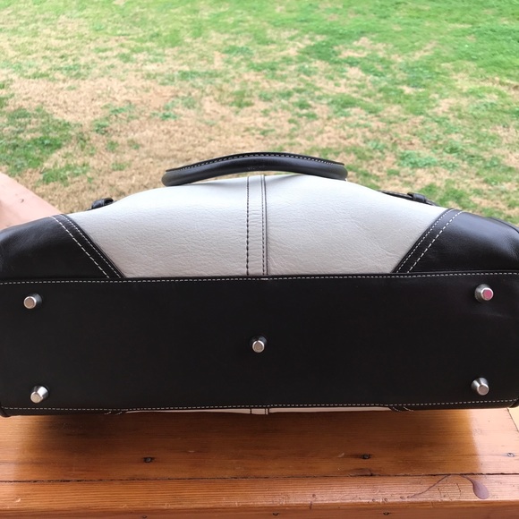 Coach shoulder bag (excellent condition) - Picture 3 of 5